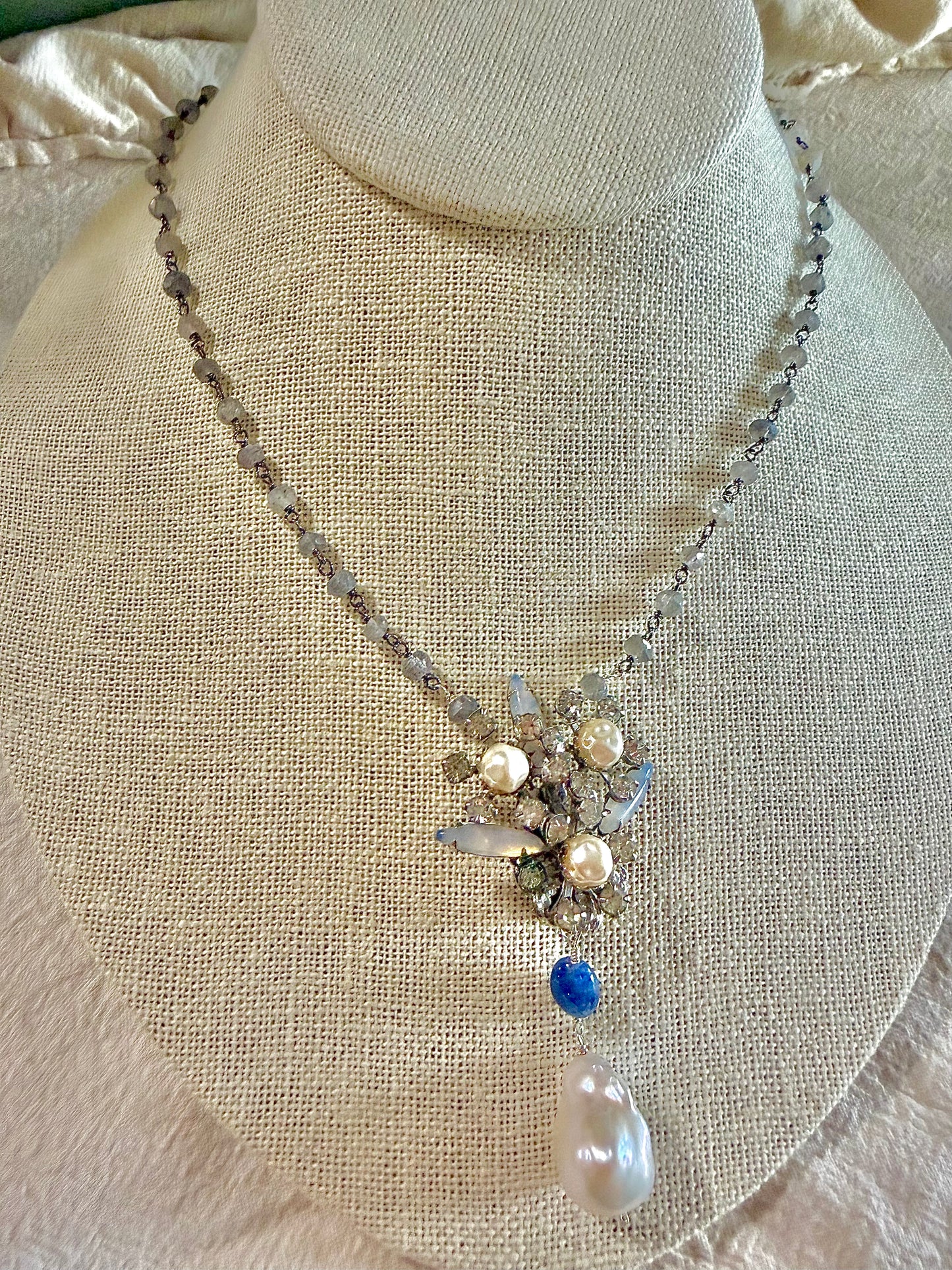 Gatsby Pendant Necklace
